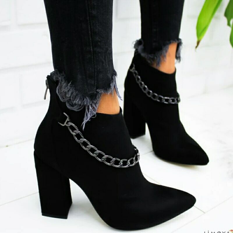 Pointy chunky heels