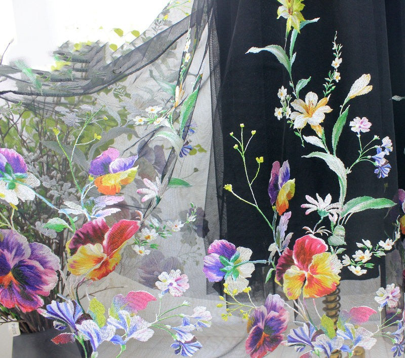 Luxurious Exquisite Fabric Blends Flower Embroidery Skirt